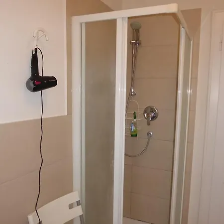 Residenza Carducci 3* 파도바